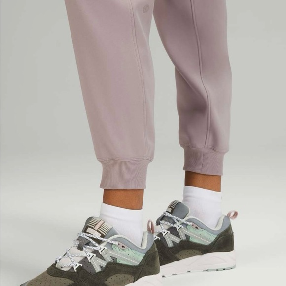 Lululemon Jogger - Picture 3 of 7